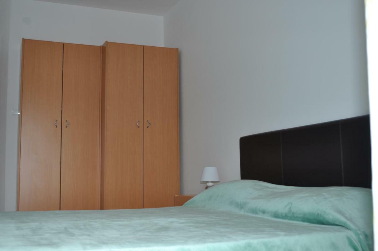 קרס Apartments Matej & Irena מראה חיצוני תמונה
